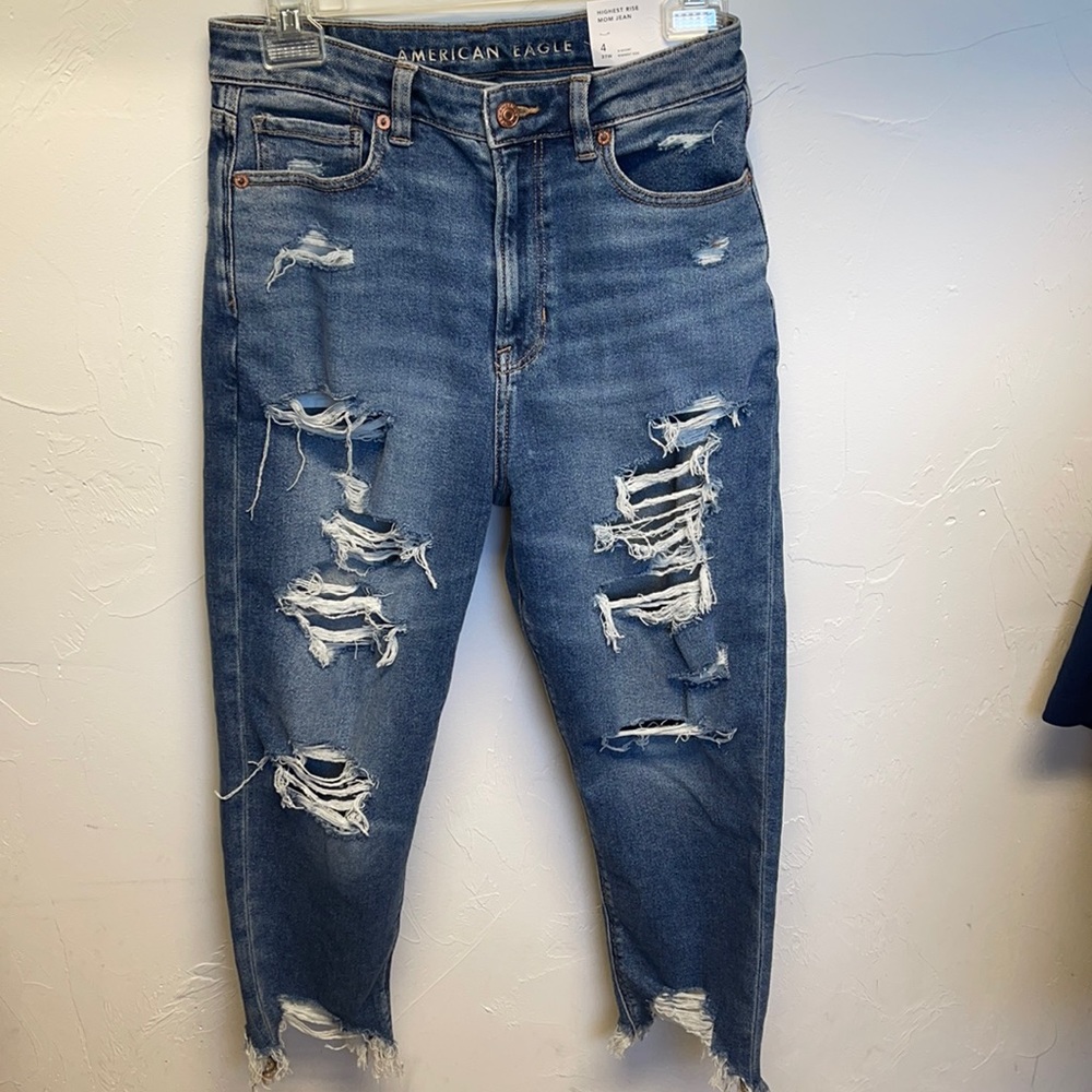 American Eagle Highest Rise Mom jean
